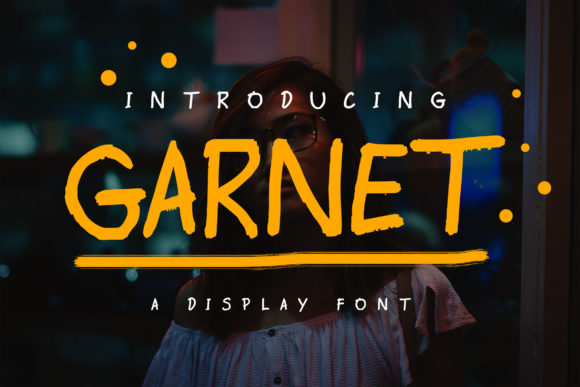 Garnet: A Modern Display Font for Crafters and Creators